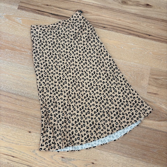 Sezane Sandy Leopard Spotted Satin Midi Skirt 38 - Picture 3 of 7